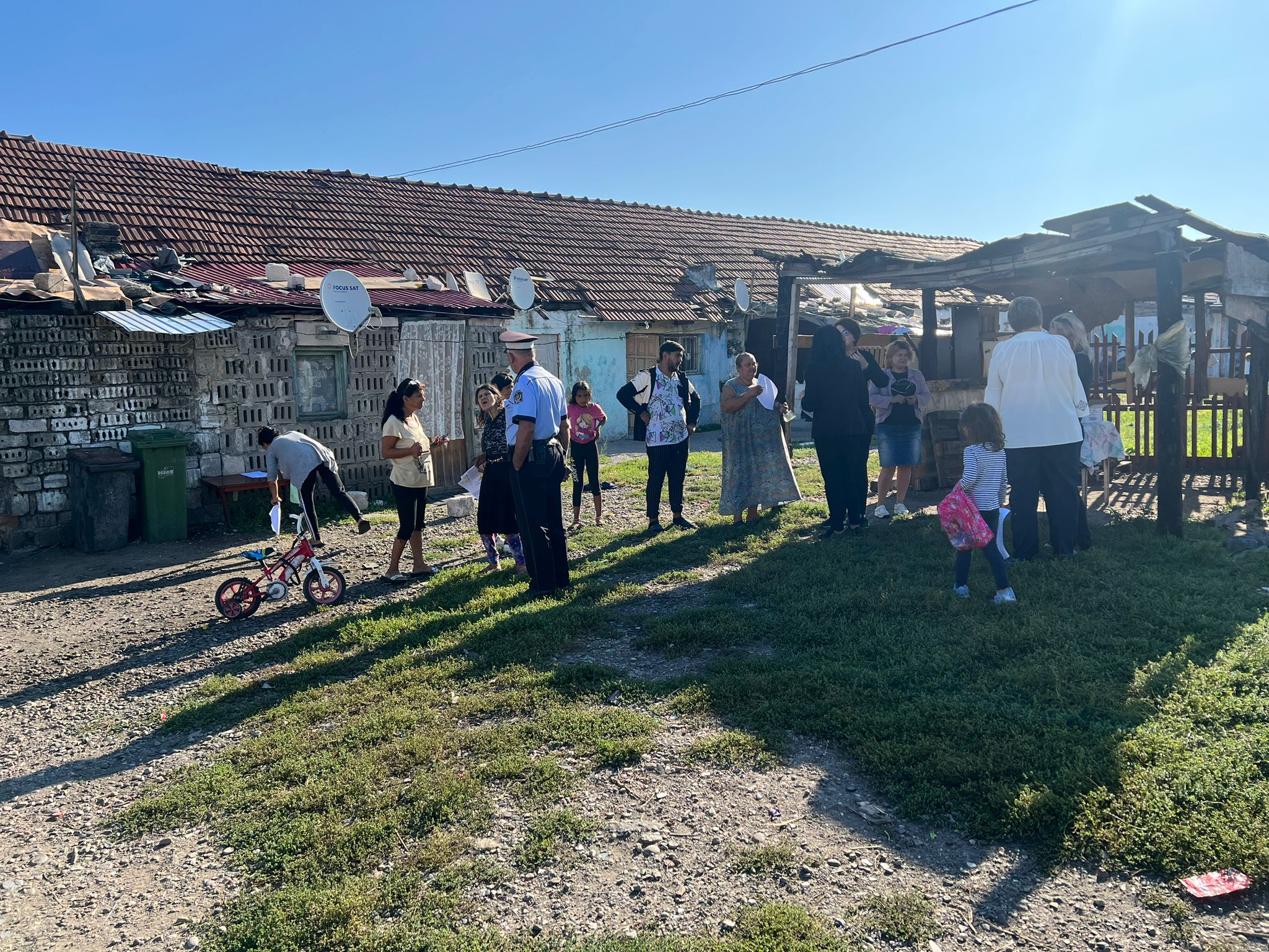 Reprezentanții Primăriei Deva au desfășurat o acțiune de informare și consiliere pe teme de sănătate în comunitatea romă