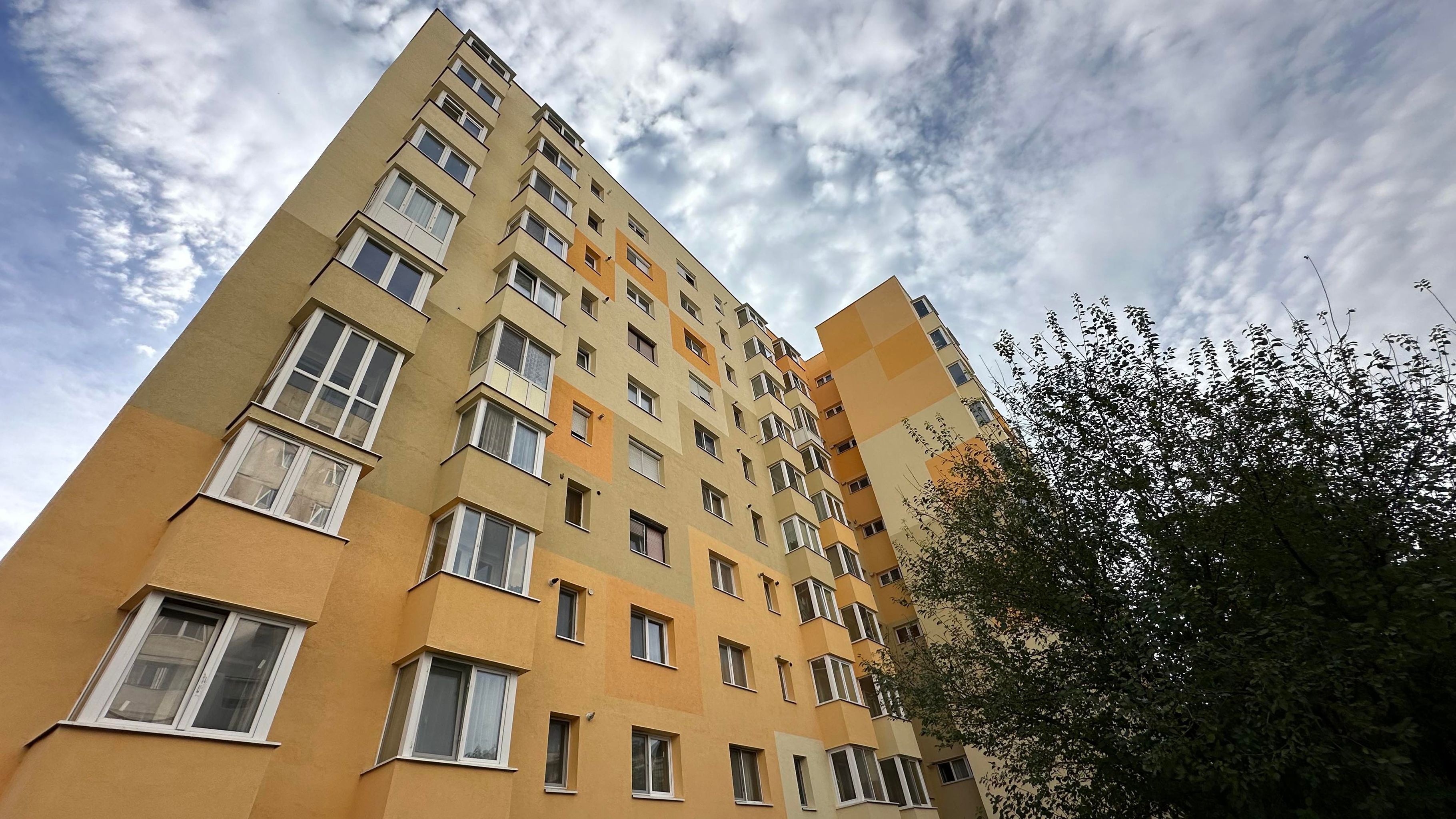 S-au finalizat lucrările de creștere a eficienței energetice a blocului 60 de pe Aleea Streiului din municipiul Deva