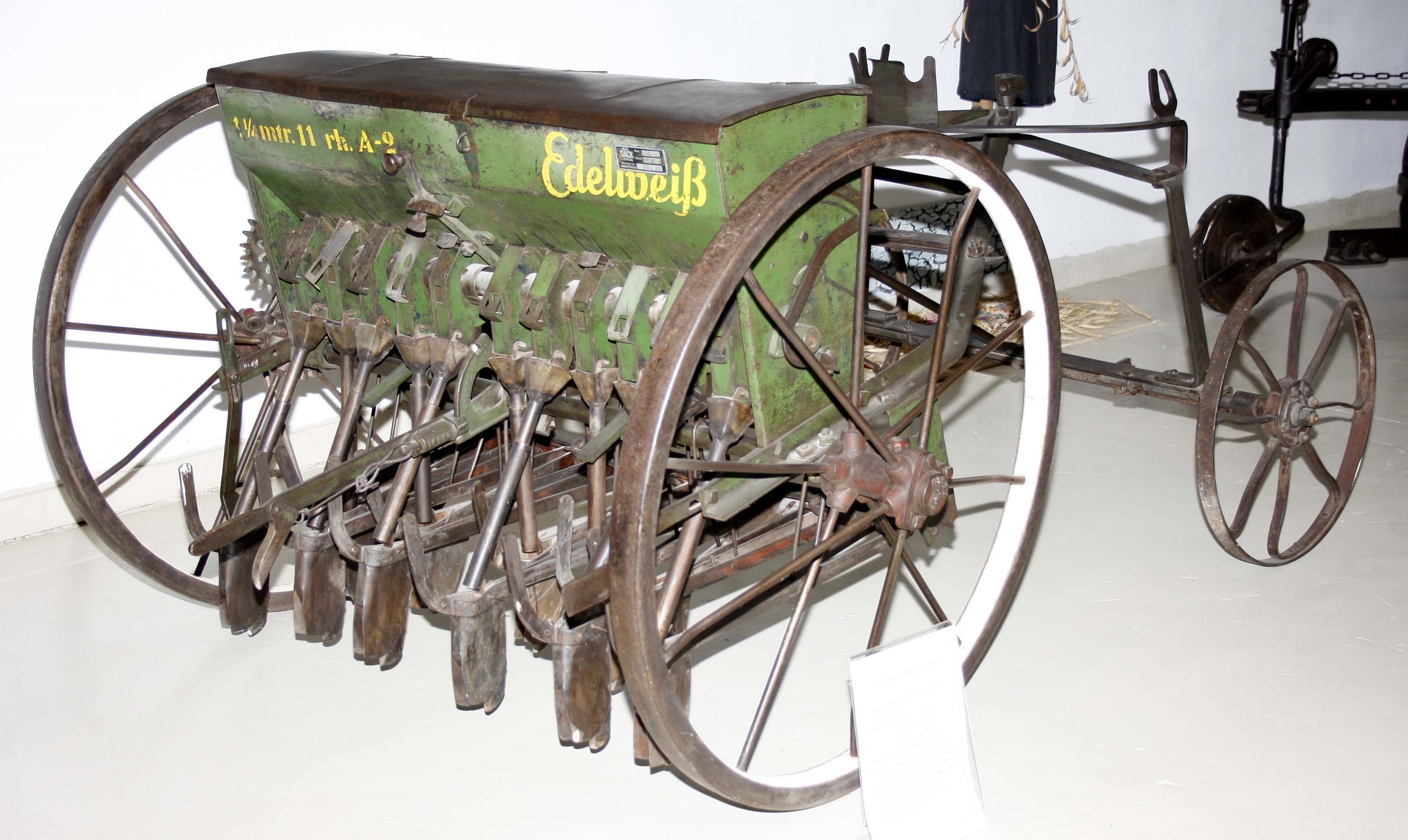 Muzeul Naţional al Agriculturii prezintă:  Semănătoarea de păioase Edelweiss