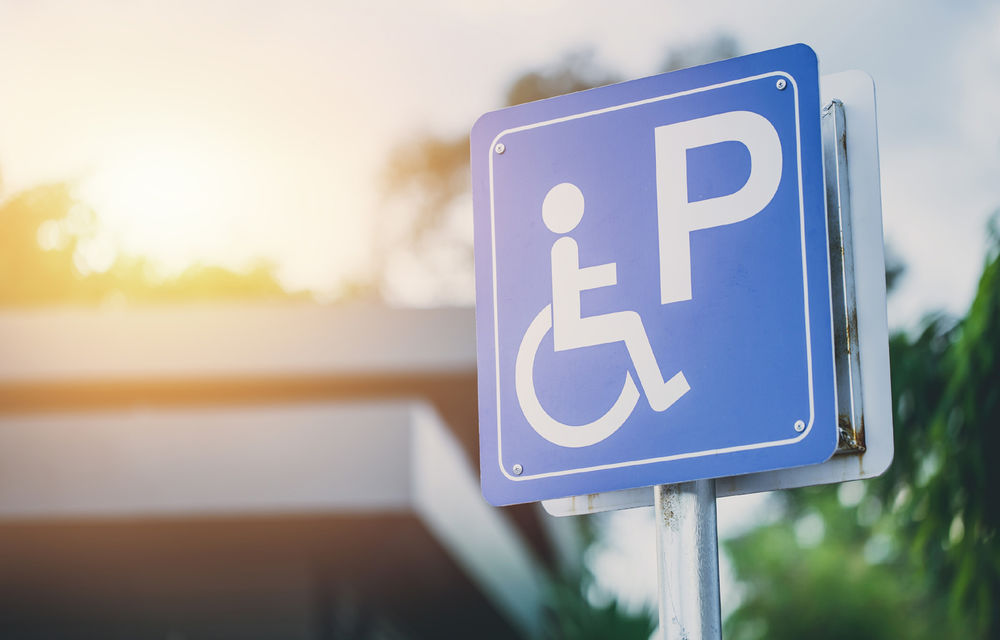 Carduri-legitimații pentru locuri gratuite de parcare - valabile în toate statele UE