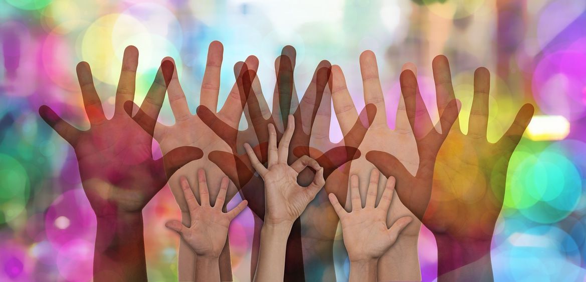 DAS Deva caută VOLUNTARI pentru Centrul de zi „Clubul Seniorilor”!