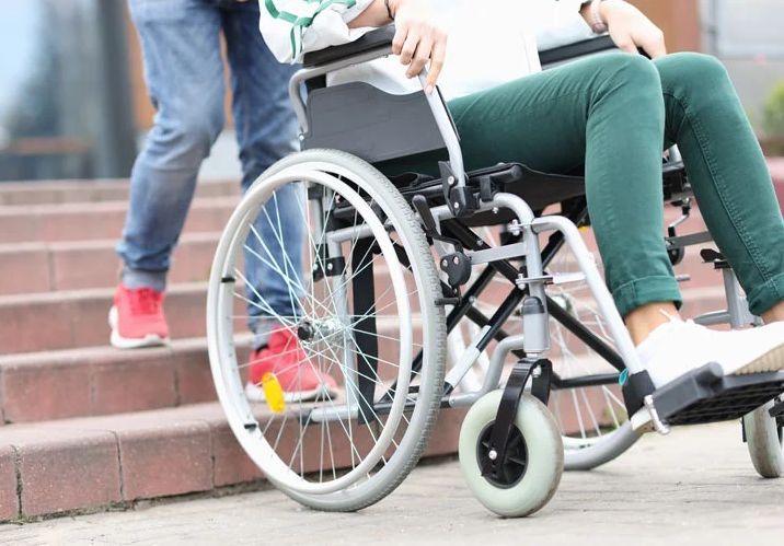 RAPORT. Câți asistenți personali figurează în evidențele DAS Deva și ce atribuții au aceștia