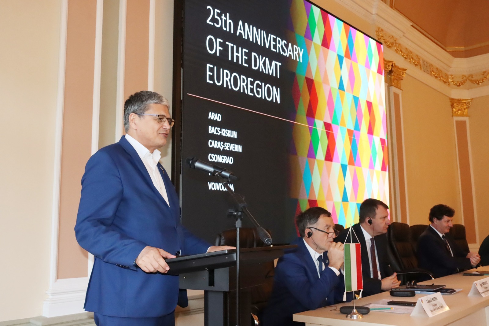 Iustin Cionca, preşedintele Consiliului Judeţean Arad, a preluat, astăzi, președinția euroregiunii Dunăre-Criş-Mureş-Tisa (DKMT)