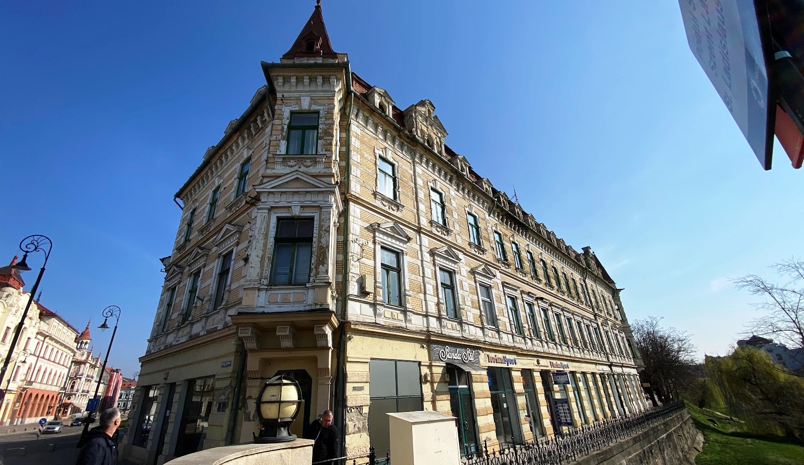 Palatul Levay și alte două clădiri din centrul istoric își vor recăpăta strălucirea de altădată