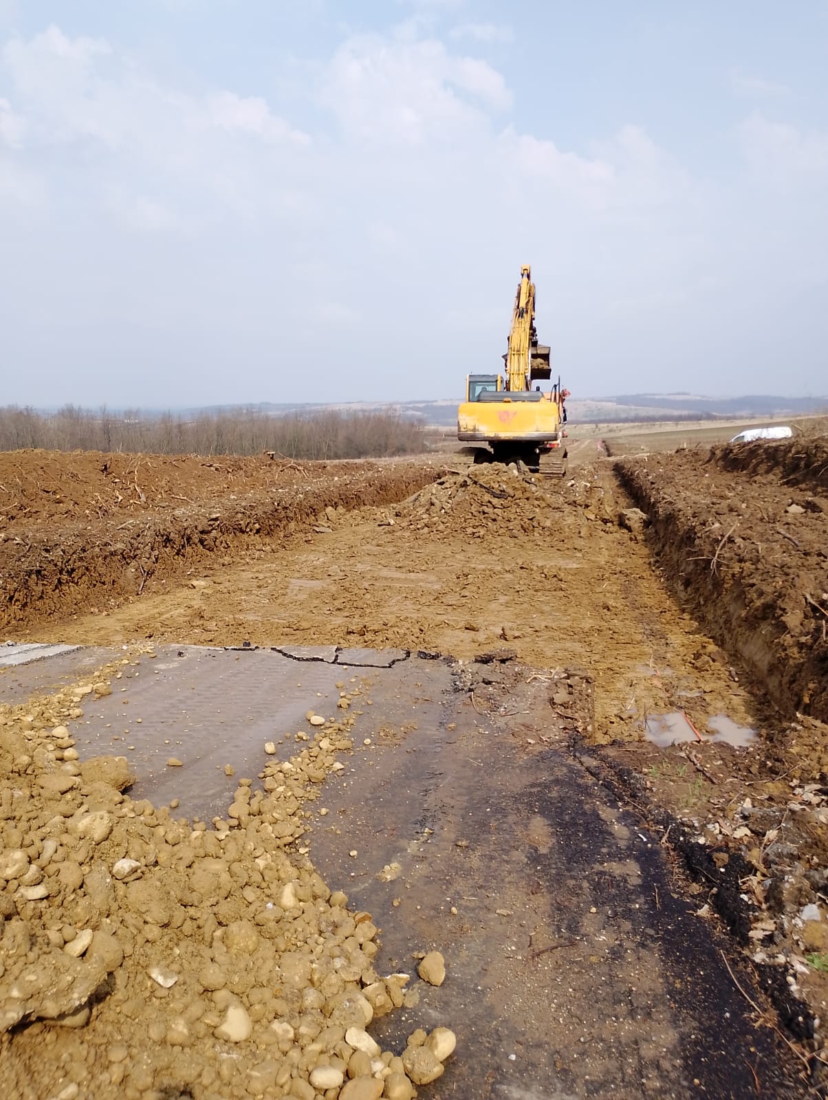 Drum nou de legătură între județele Timiș și Caraș-Severin. Încep lucrările de reparații pe DJ 585 în zona localității Visag