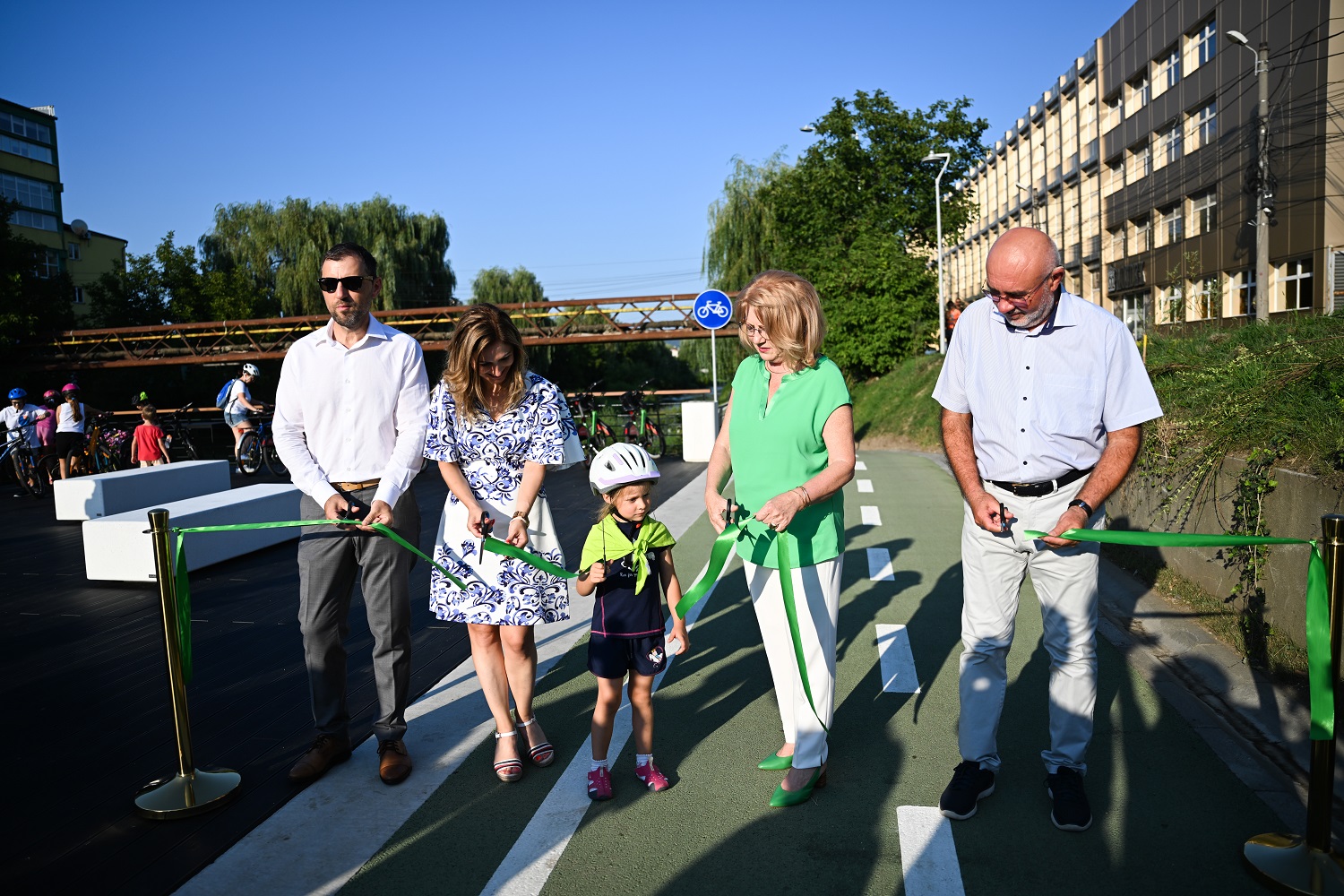 Pistele pentru biciclete de pe malurile Cibinului, deschise oficial publicului