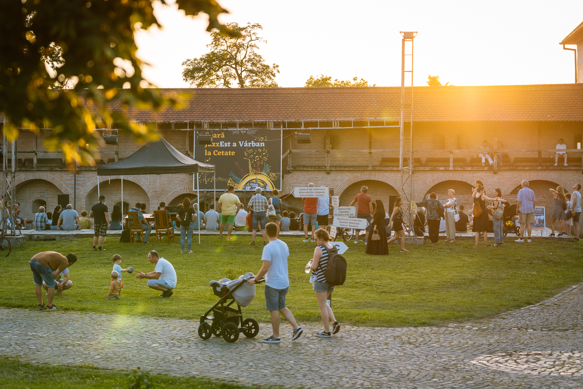 Deschiderea noului sezon „Seară Jazz la Cetate” cu Midthegap Trio și Luiza Zan &amp; Jazzpar Trio