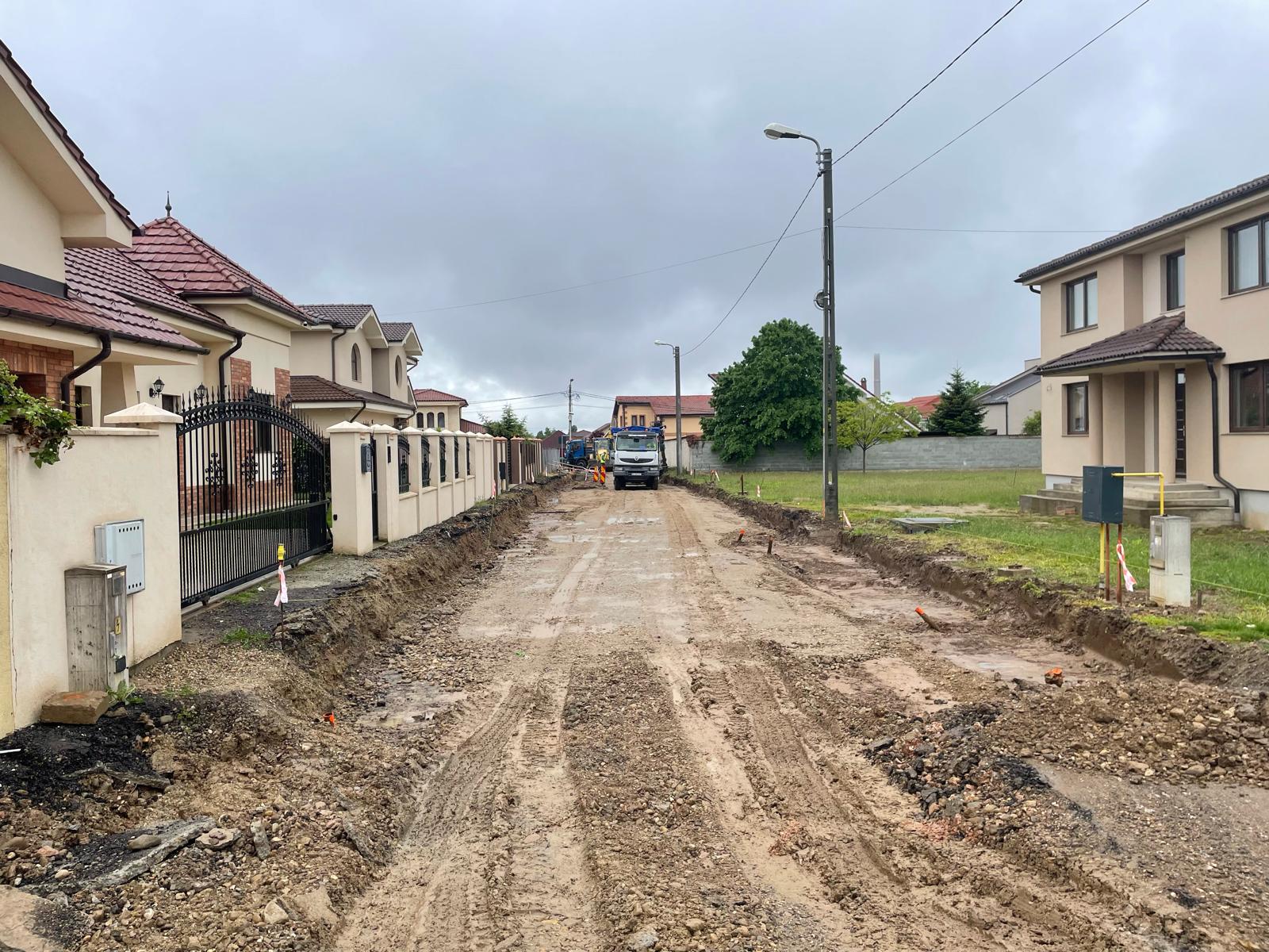 Se modernizează încă două străzi în cartierul Oncea