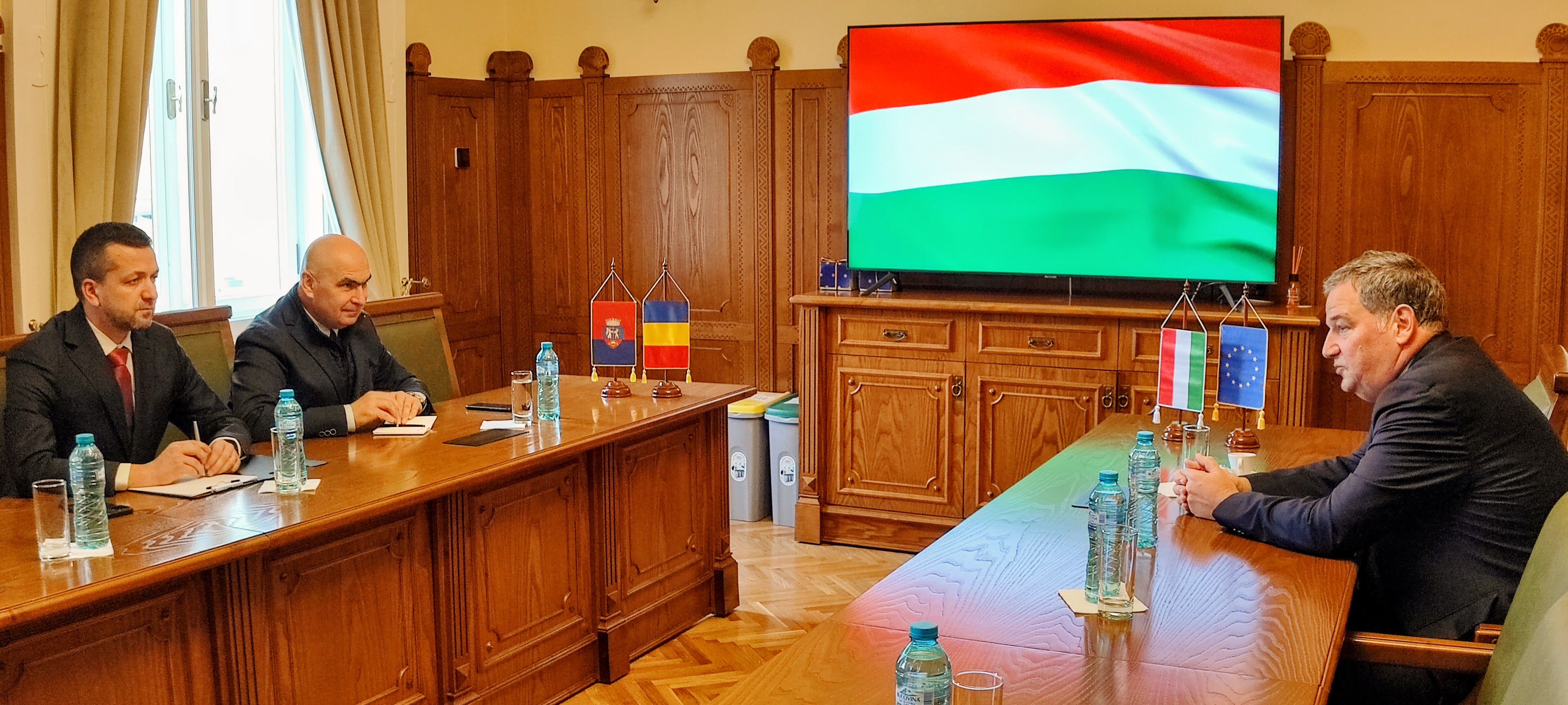 Primarul Florin Birta și președintele Ilie Bolojan l-au primit pe ambasadorul Ungariei