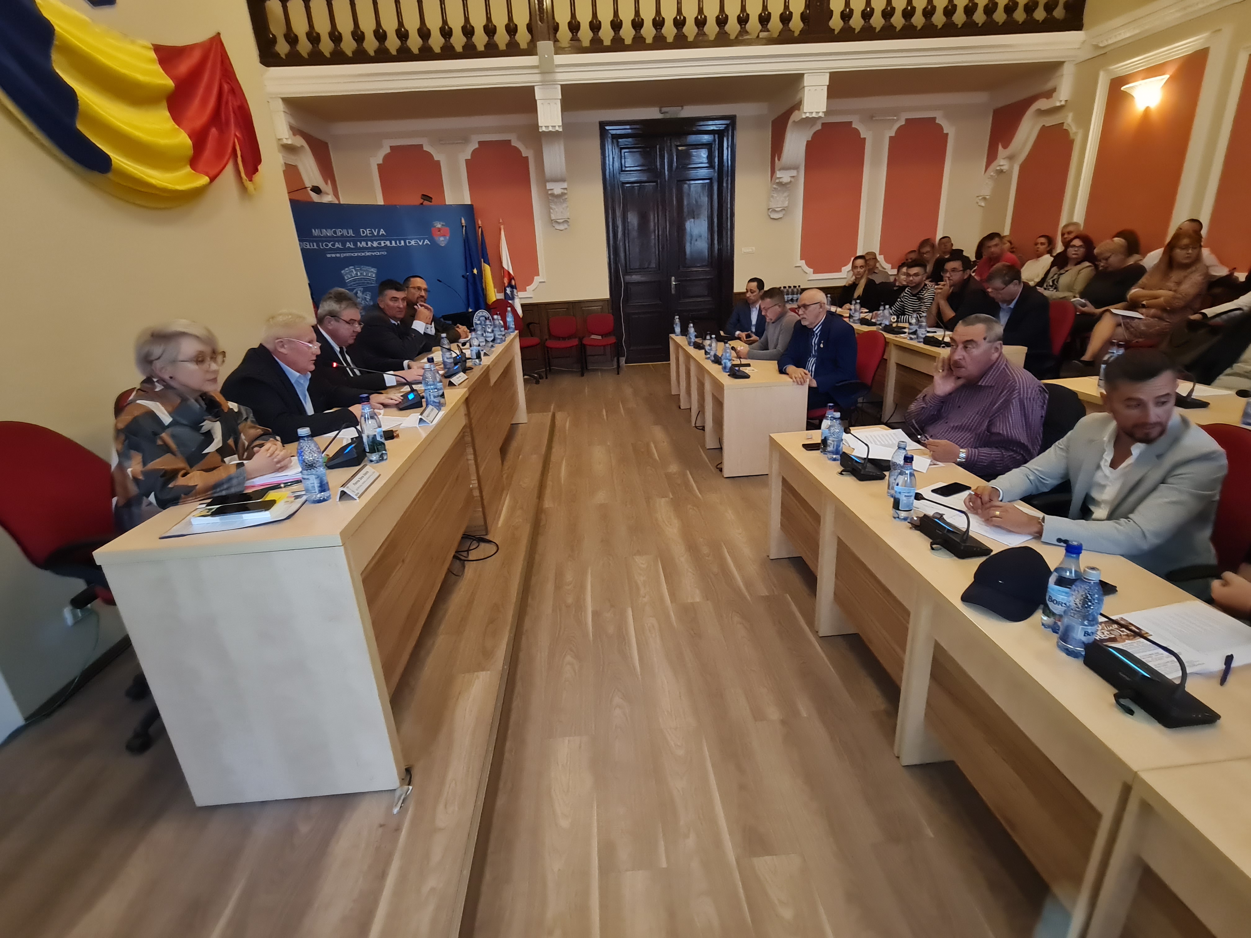 Sportivii și antrenorii care au obținut performanțe la competițiile