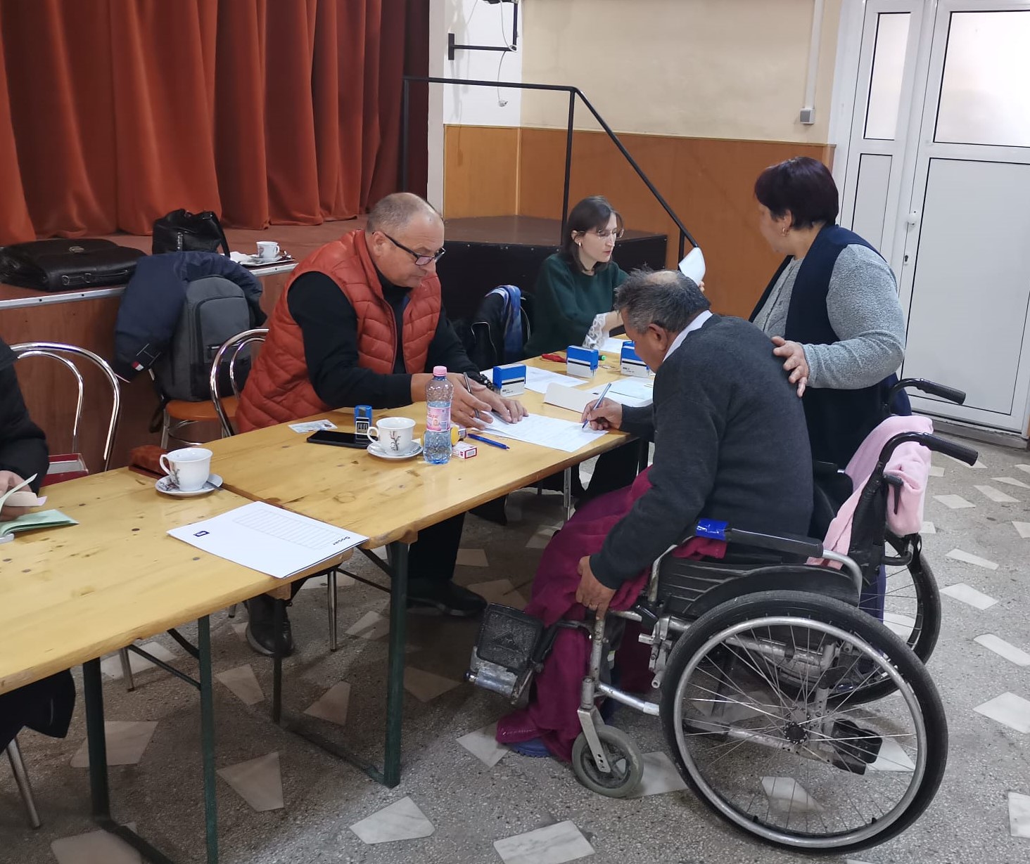 Deplasare cu stația mobilă a Direcției Județene de Evidență a Persoanelor Cluj, la Gilău