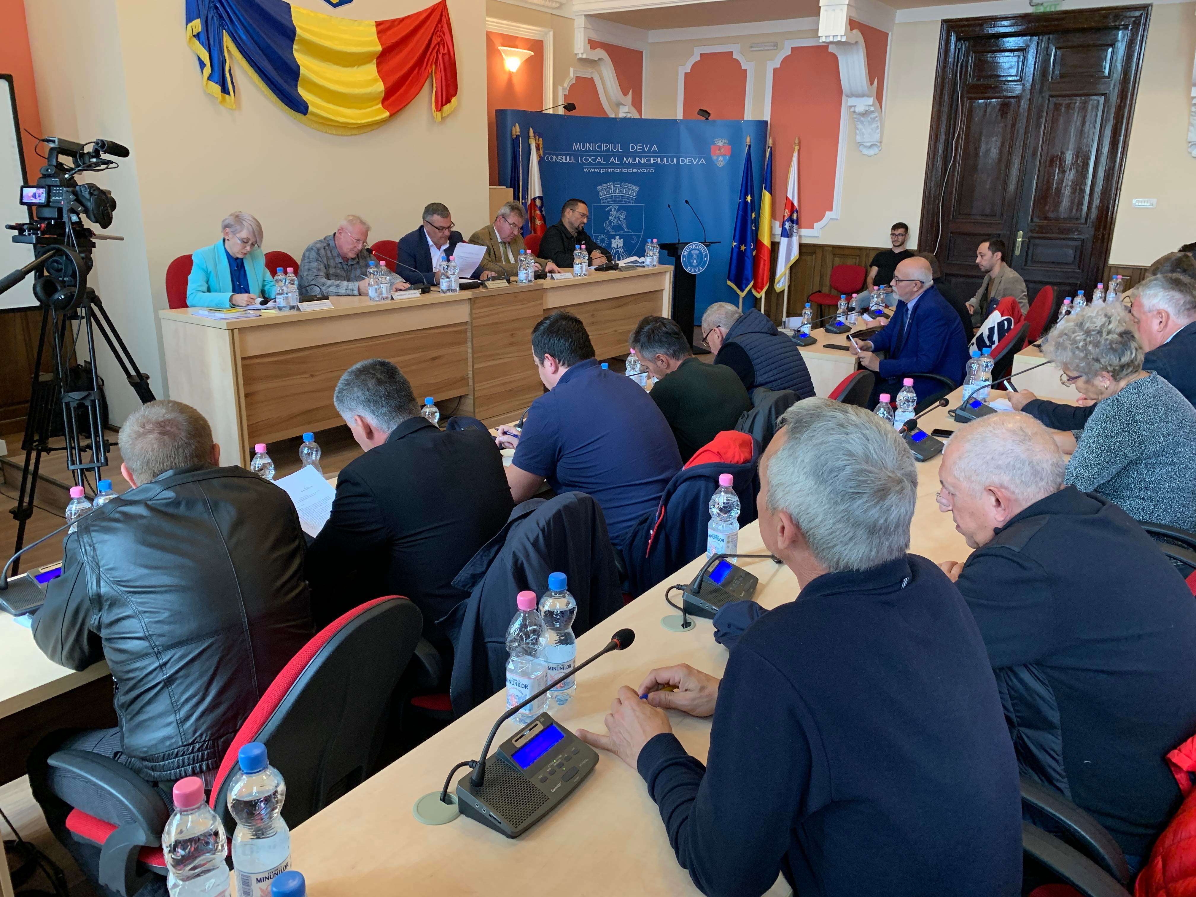 Deva: Insule ecologice digitalizate pentru colectarea separată a deșeurilor