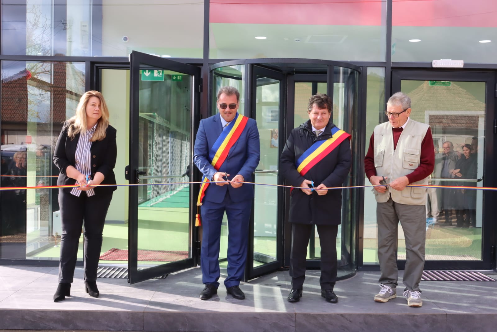 Iustin Cionca: S-a inaugurat cea mai modernă sală de sport de pe Valea Mureșului!