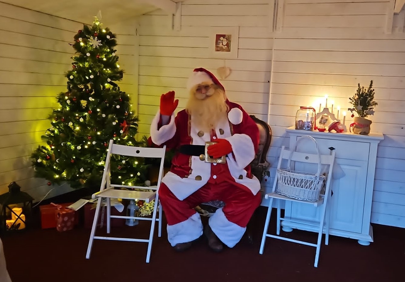 La Winter Land Crângași, copiii îl pot întâlni zilnic, gratuit, pe Moș Crăciun. Ce alte atracții există și cât costă bunătățile culinare