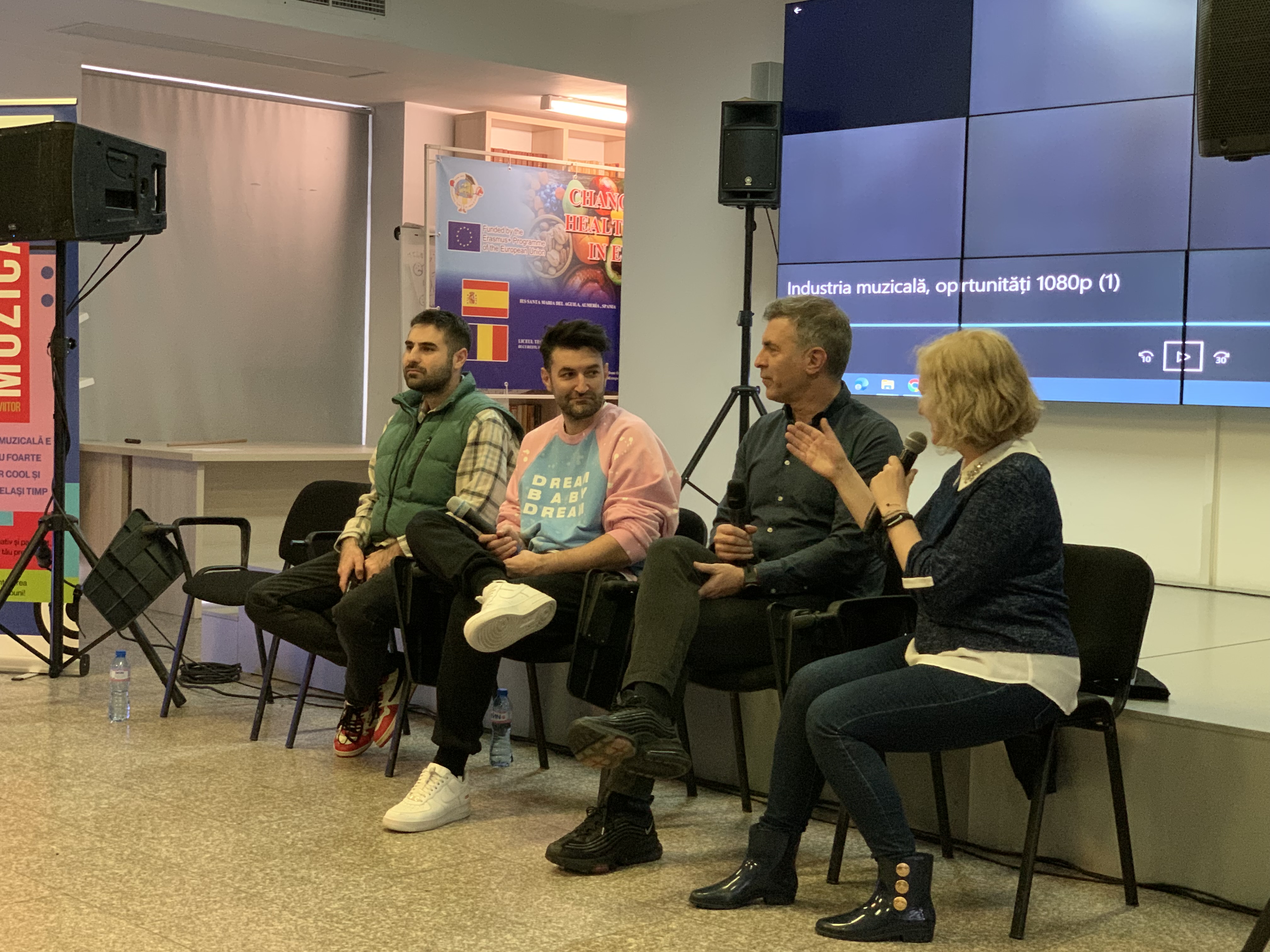 Tudor Chirila, Smiley si alti artisti si profesionisti din industria muzicala le-au fost mentori pentru o zi elevilor din cinci licee bucurestene