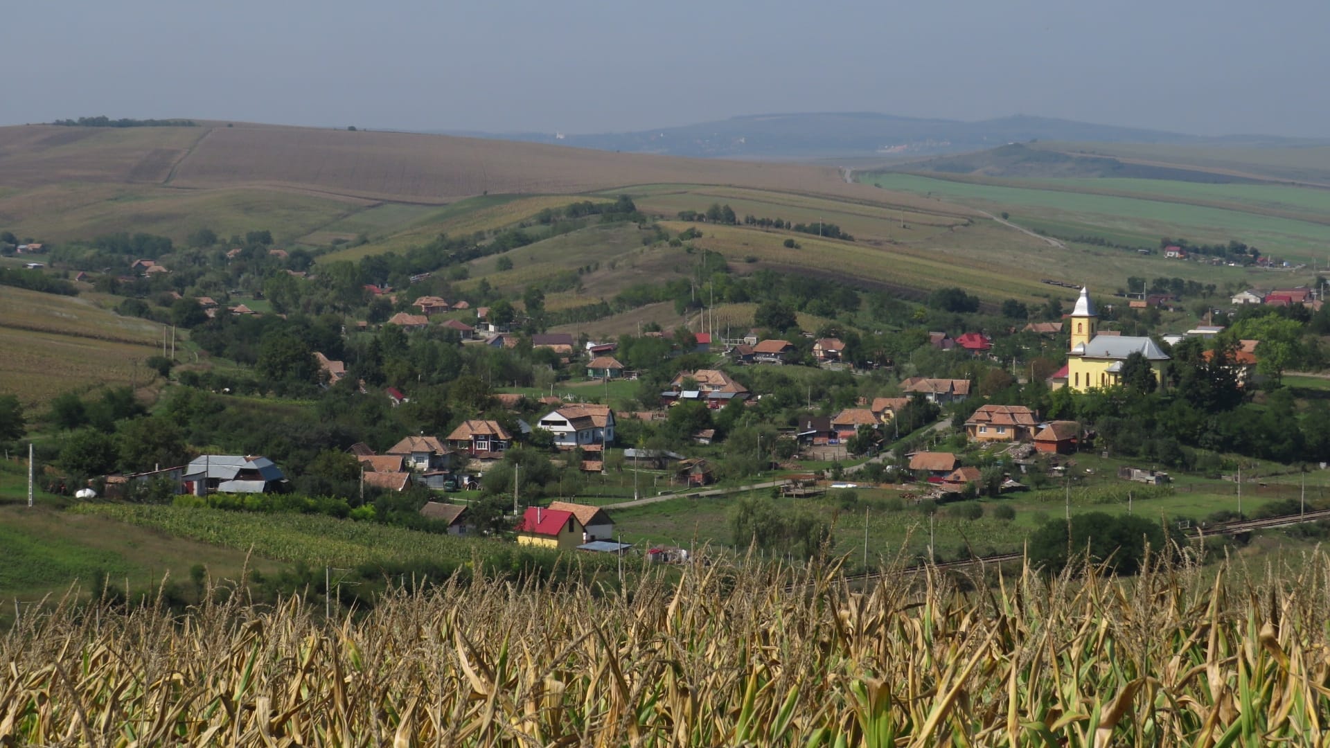 Se modernizează străzile din comuna Ploscoș