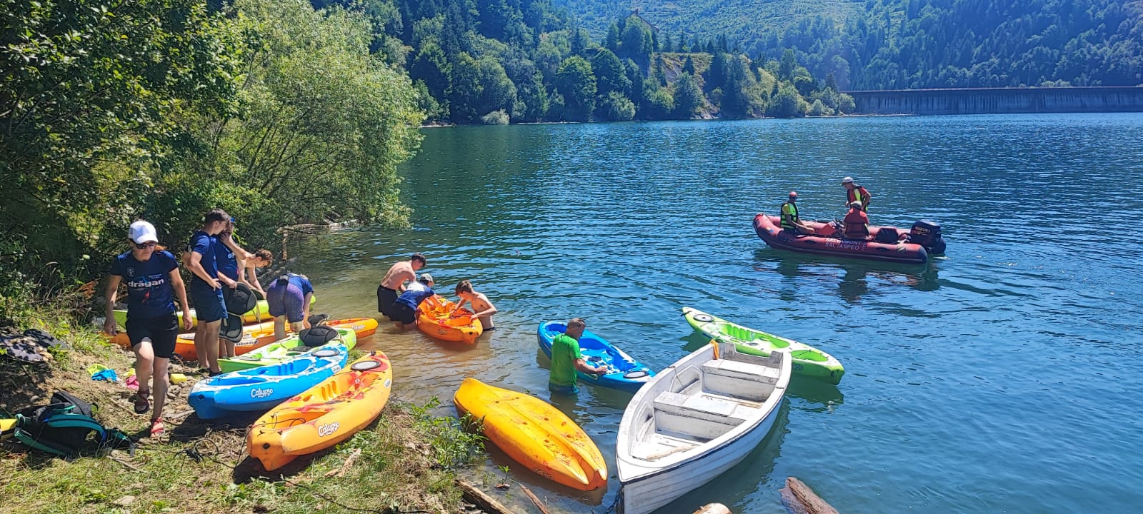 Prima mare acțiune de ecologizare a Lacului Floroiu