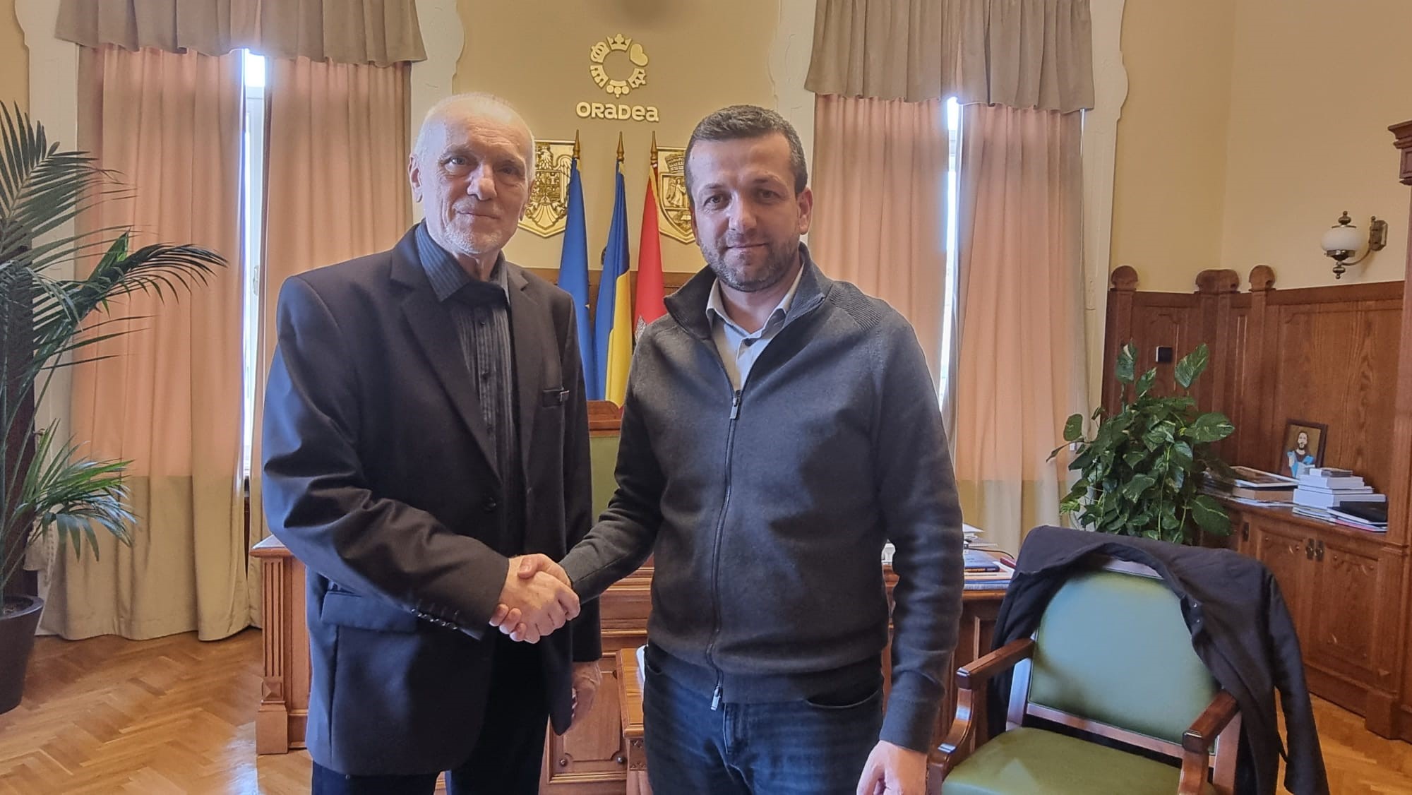 Maestrul dirijor Ács János, în vizită la primarul Oradiei, Florin  Birta