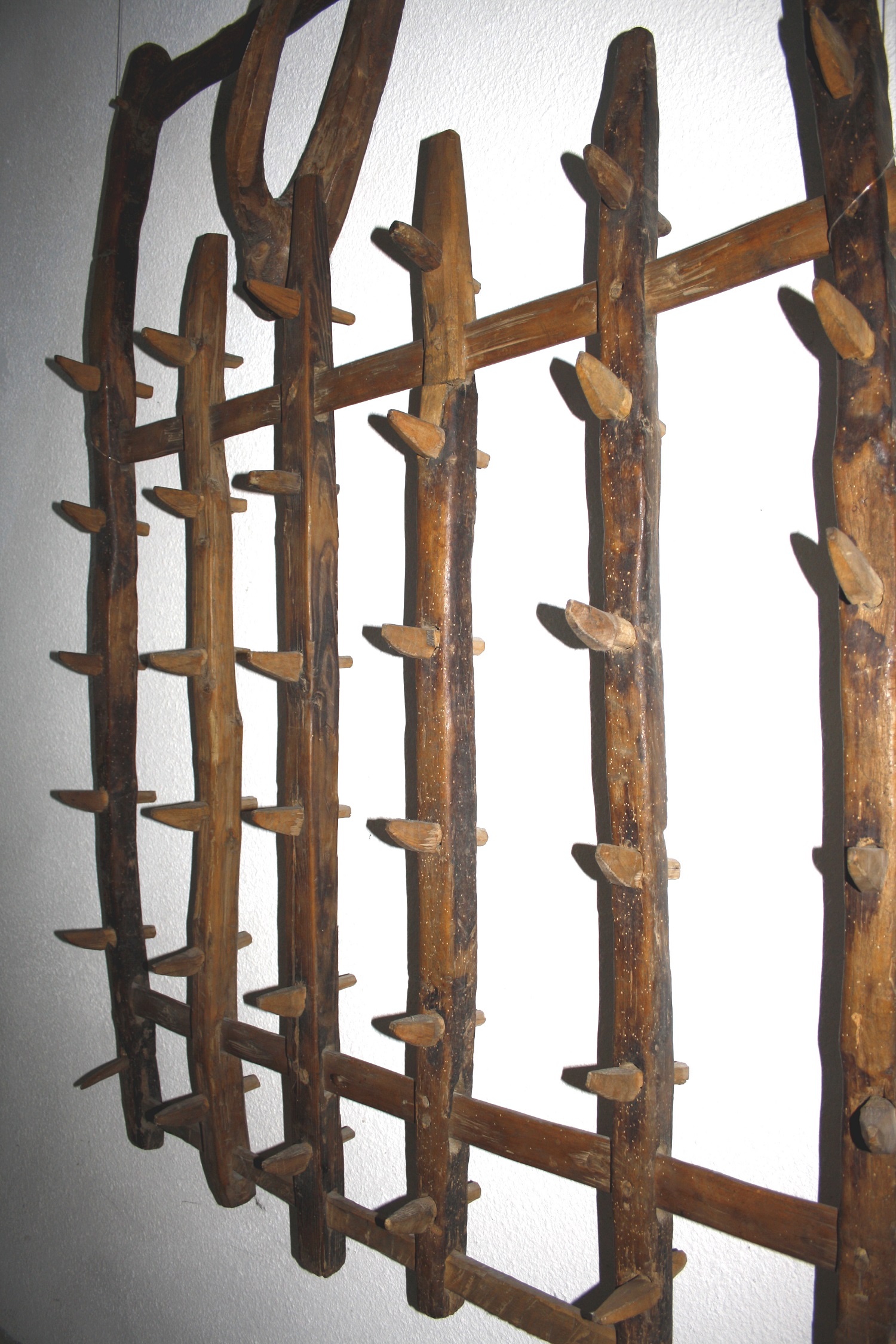 Muzeul Naţional al Agriculturii prezintă:  Grapa de lemn