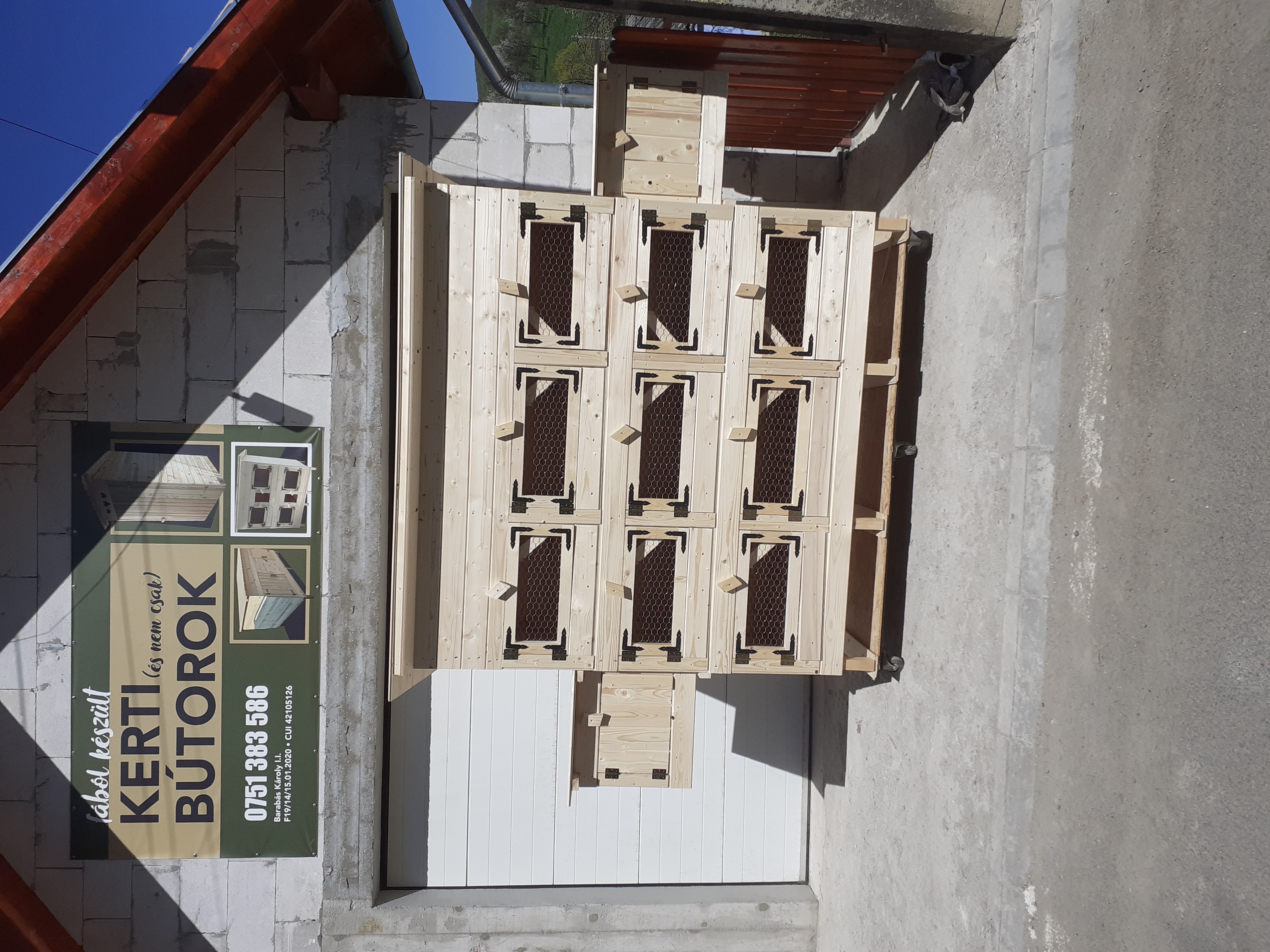 + Servicii și consultanță