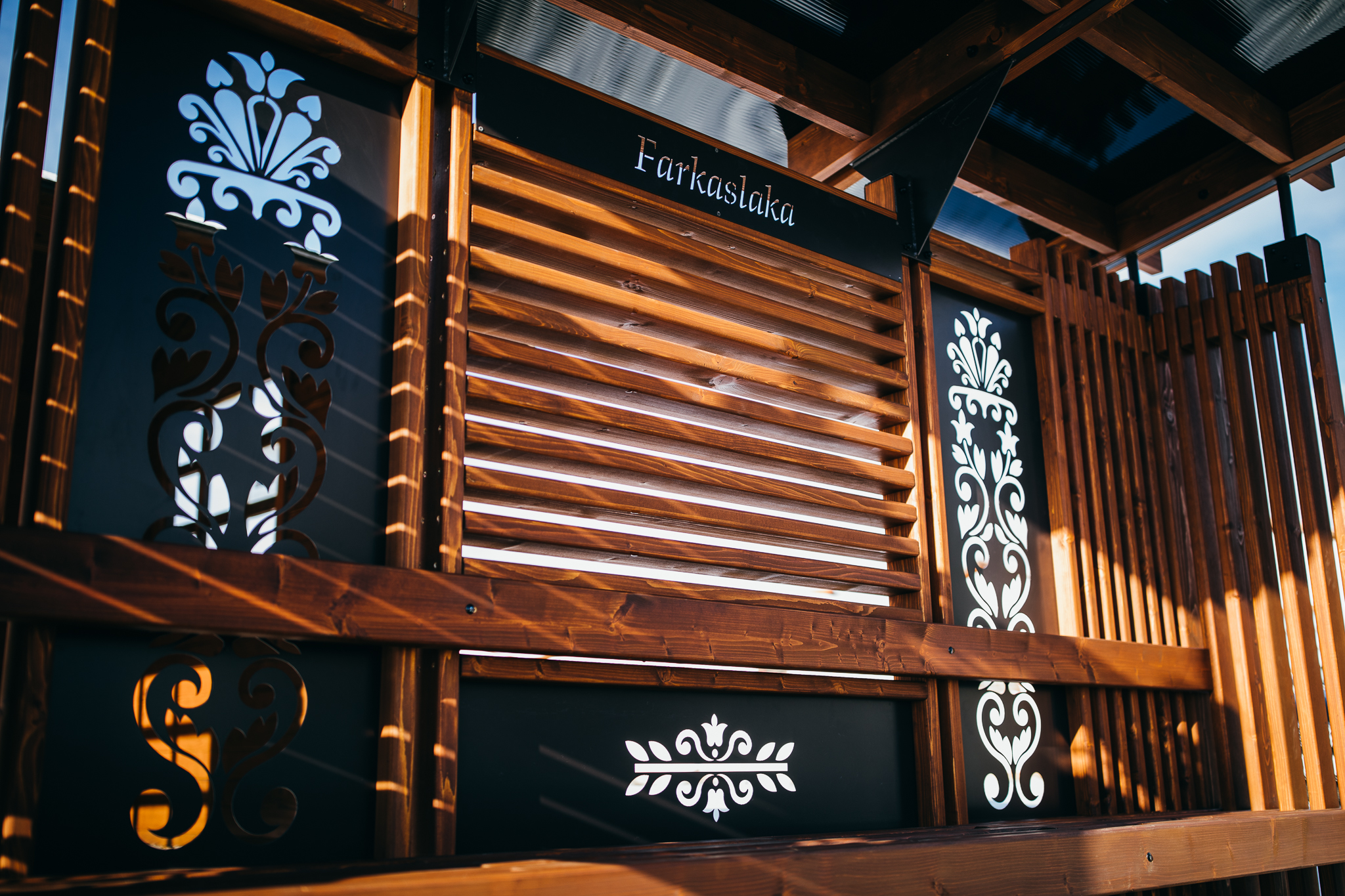 Adăposturi pentru stații de autobuz - Folkstop învelit cu Policarbonat