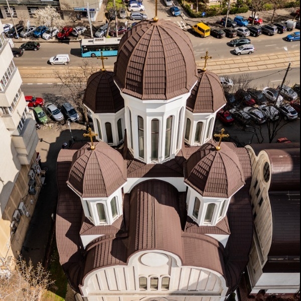 Acoperișurile Decra pentru biserici și lăcașuri de cult