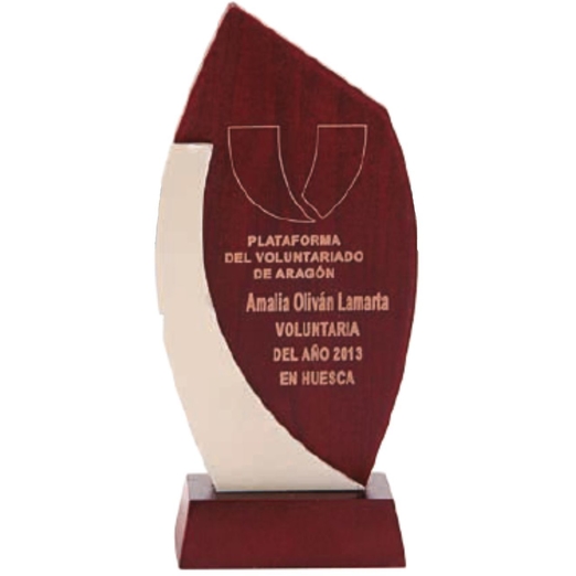 Trofeu de lemn gravat