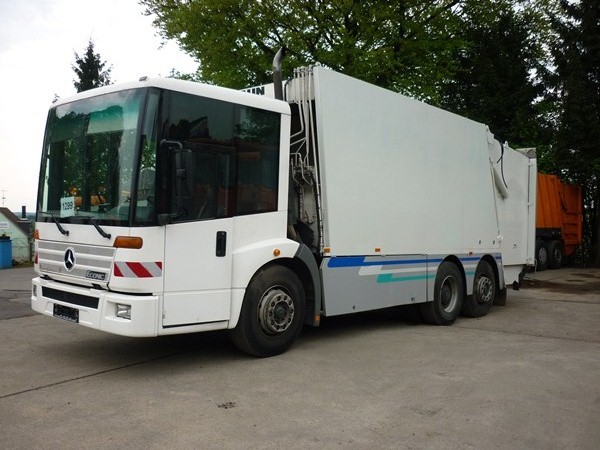 AUTOGUNOIERE COMPACTOARE