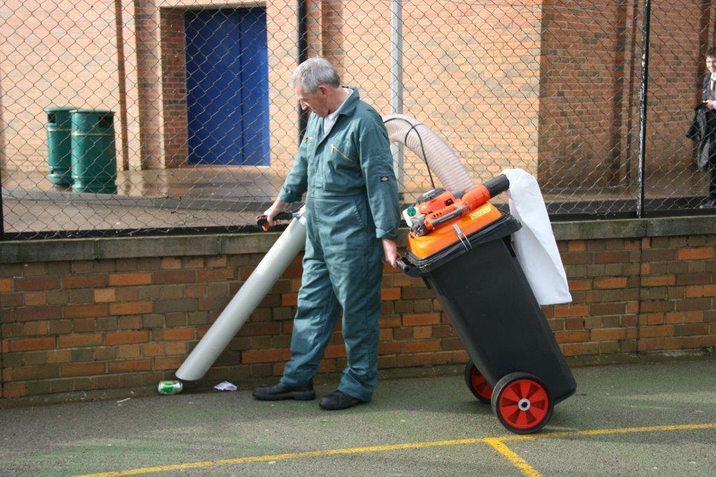 Aspiratorul stradal 120-75-HV