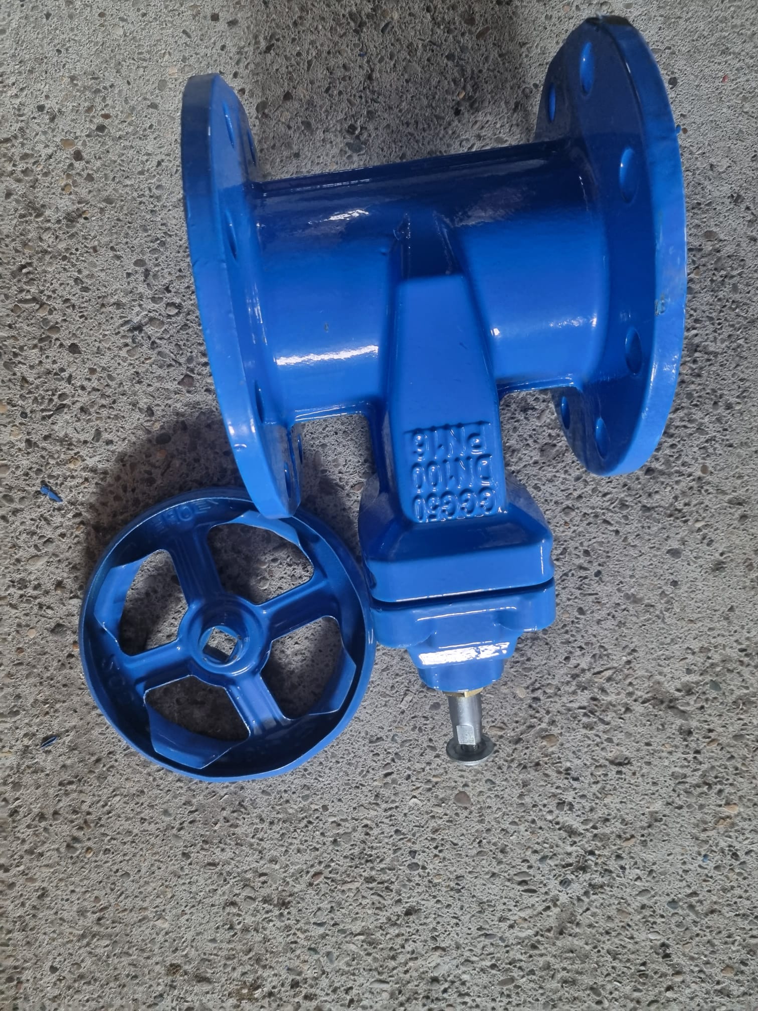 ROBINETI CU SERTAR PANA