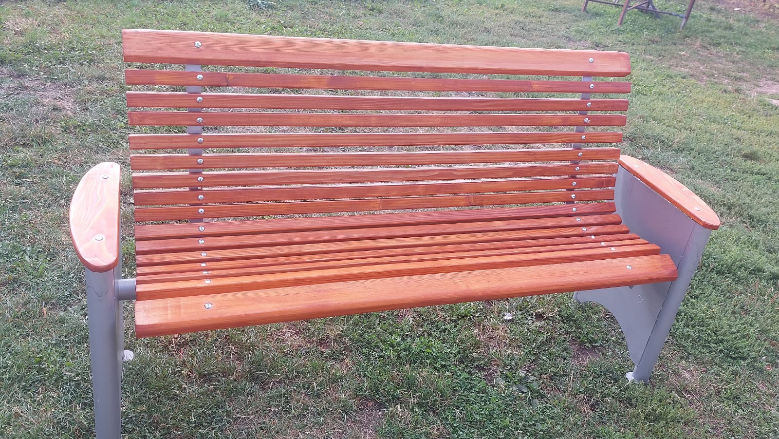 Banca parc cu 16 rigle și cotiera