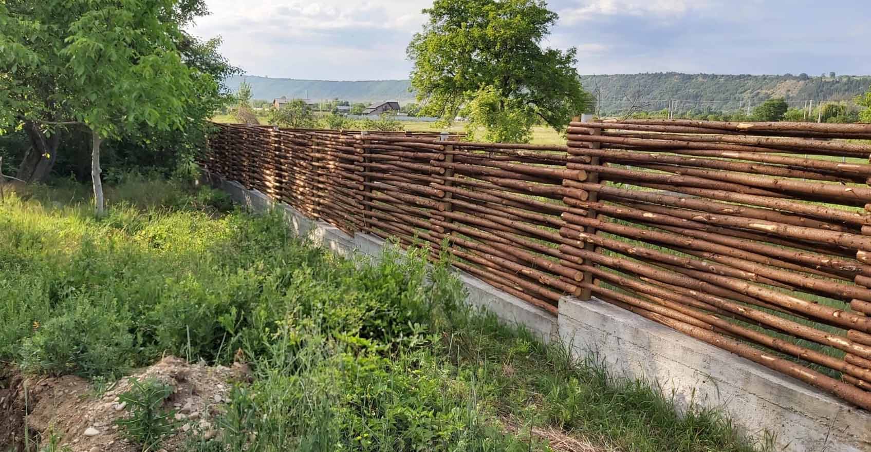 Garduri și împrejmuiri