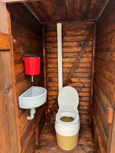 Toaleta LEMN uscata cu compost complet echipata (Piteco 506)