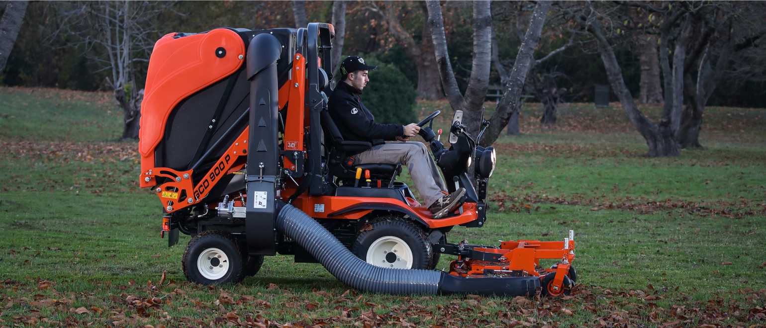 Masina autopropulsata multifunctionala vara&iarna Kubota F3090