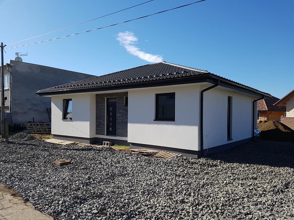 CONSTRUCTII PE STRUCTURA DE LEMN EFICIENTE TERMIC