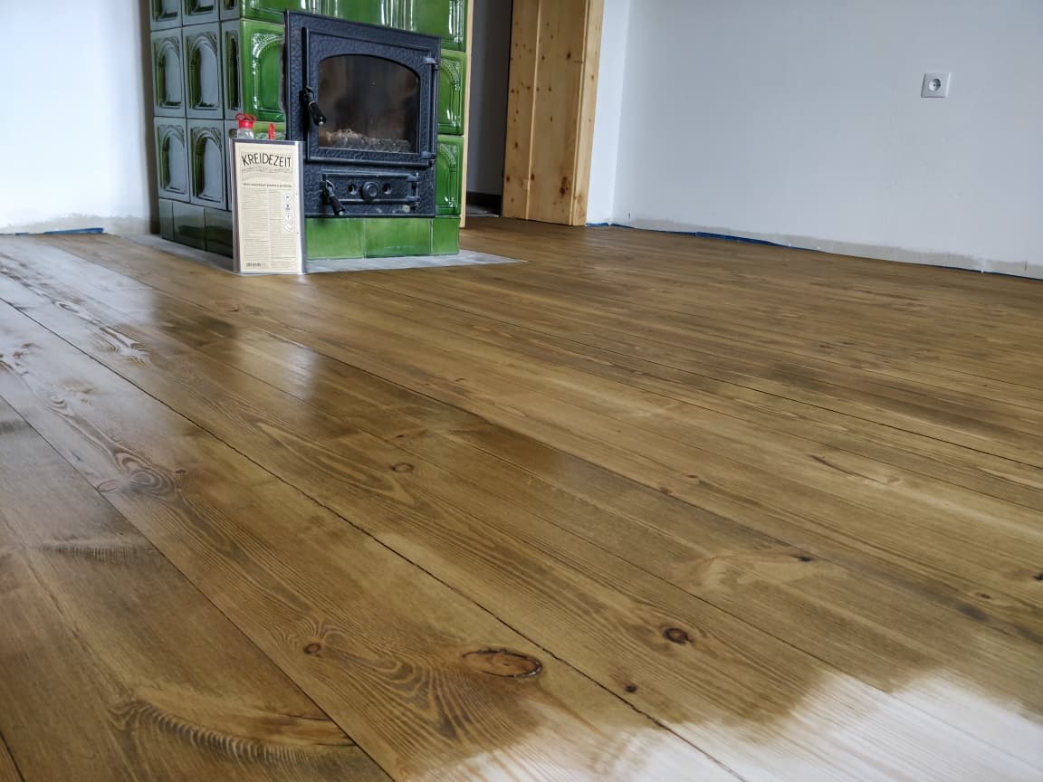 Produse pentru finisarea lemnului