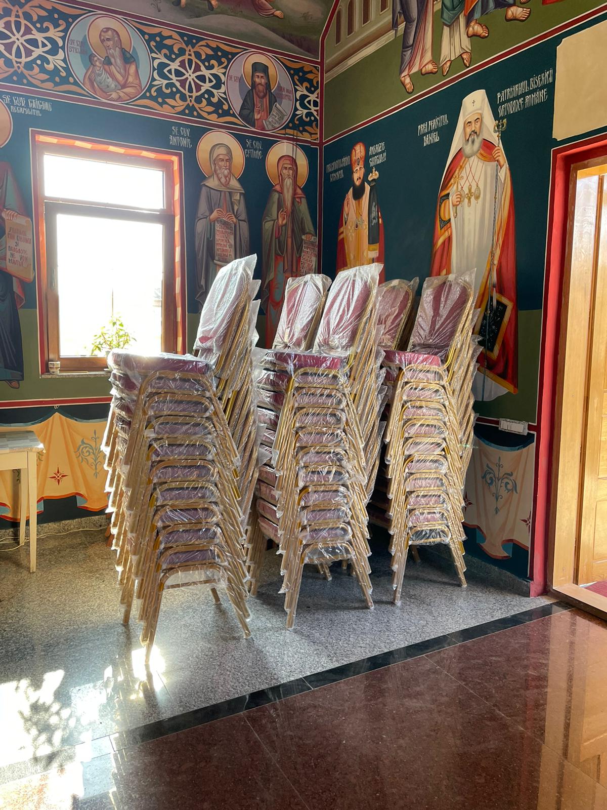 Scaune biserica, camin cultural, sala de evenimente