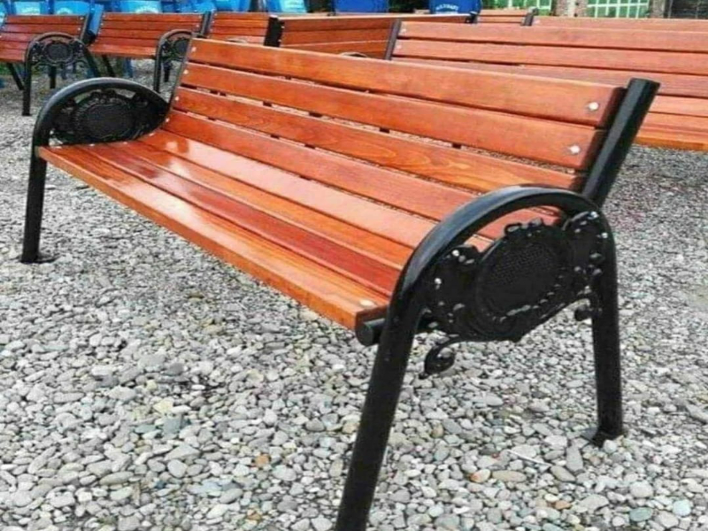 Banca parc cu ornament floral