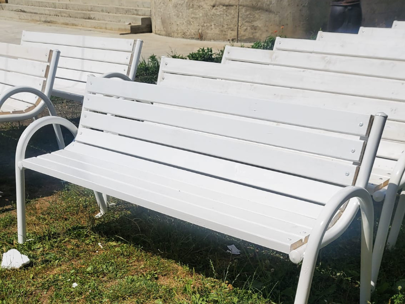 Banca stradala vopsita