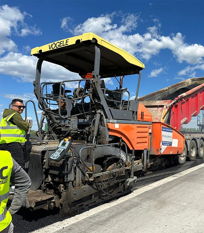 Repartizator de asfalt VÖGELE S-1600